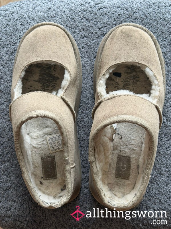 UGG Boots, Heavily Worn, Strong Scent 👣