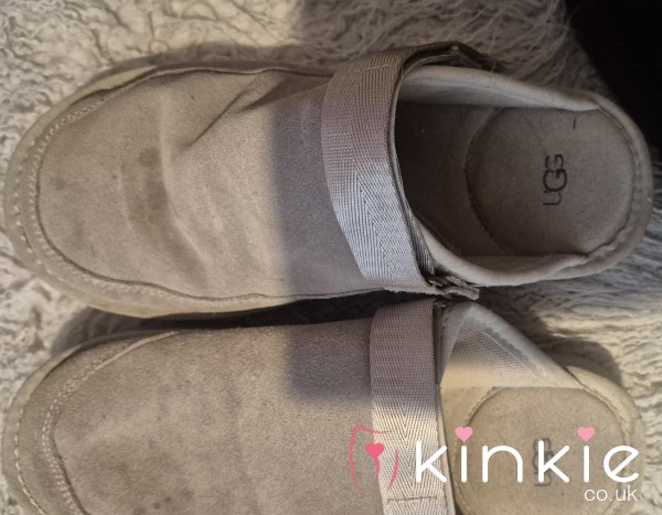 Ugg Shoes/Slippers