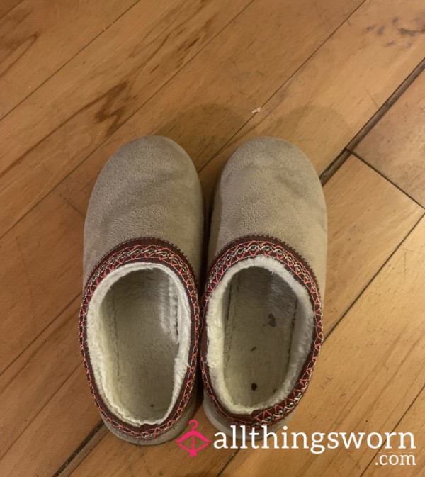 Uggs Slippers Look A Like🥵|dirty| Well-worn