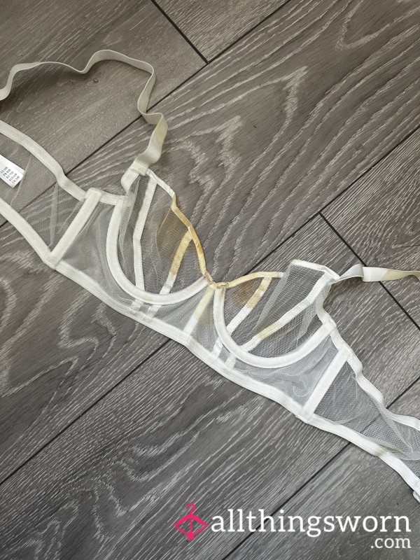 UK  34B US 34B