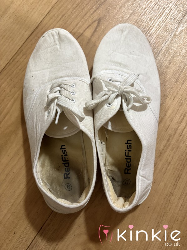 UK 9 White Stained Dirty Flat Lace Up Plimsoll Shoes Well Worn Barefoot By BBW US 10