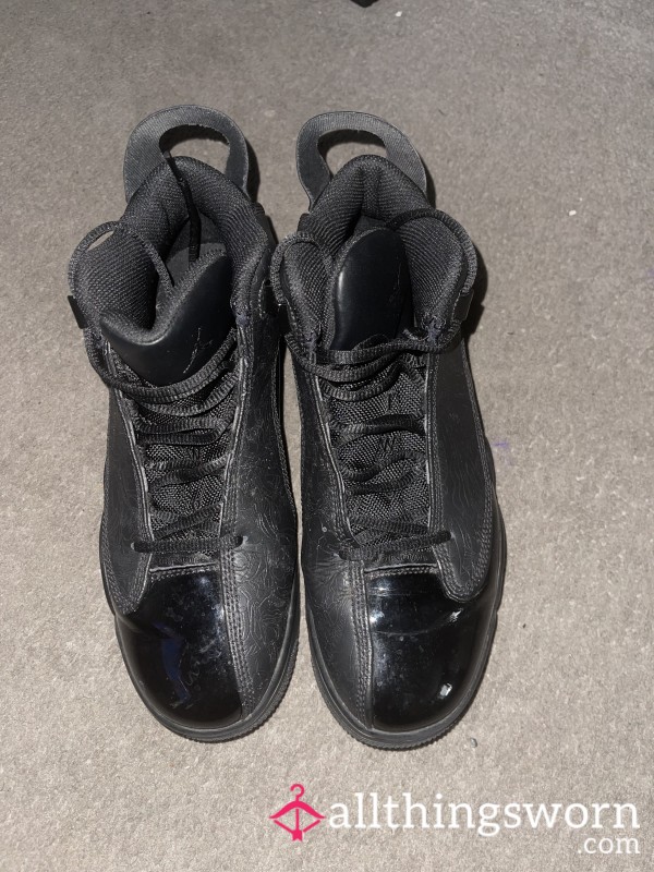 UK Size 7 Black Leather And Patent Jordan Aura’s