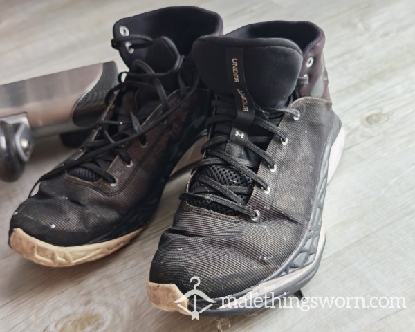 UK Size 9 Under Armour Amor Amour Smeell Amour Me Fag