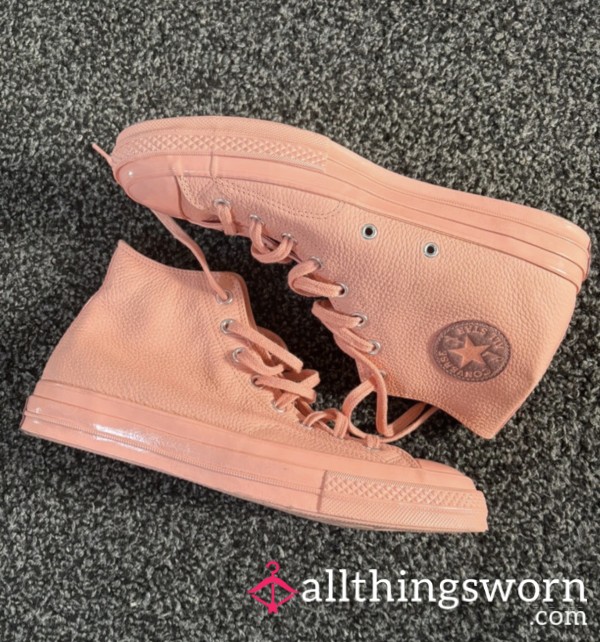 ULTRA SISSY Pink Converse Size 9.5 RARE FIND!!! 🩷👸😱😱