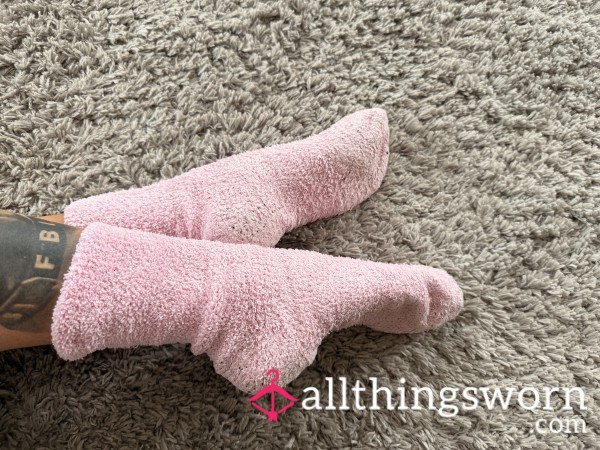 ☁️ Ultra-Soft Fuzzy Socks – Worn For 3 Cozy Days & Nights 🧸 (Pure Warmth)