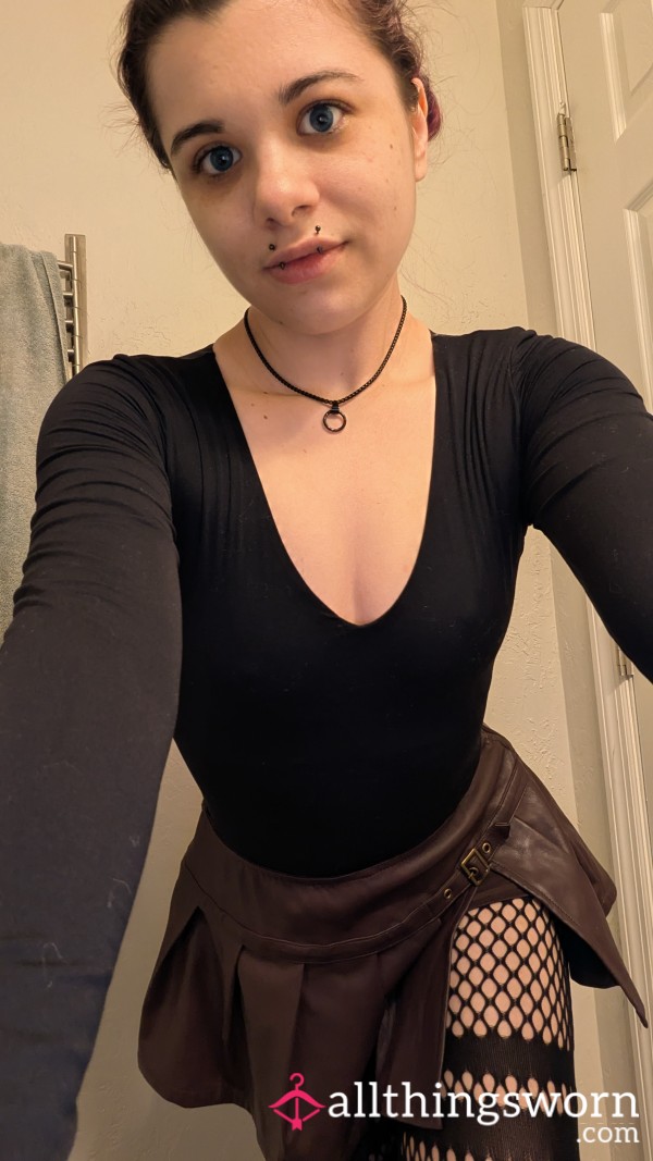 Under The Outfit 05/06