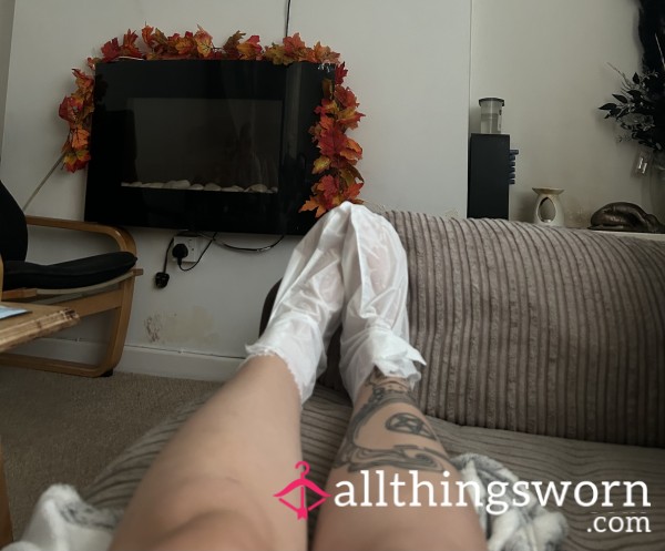 Unwind With Me With Foot Mask🦶🏻