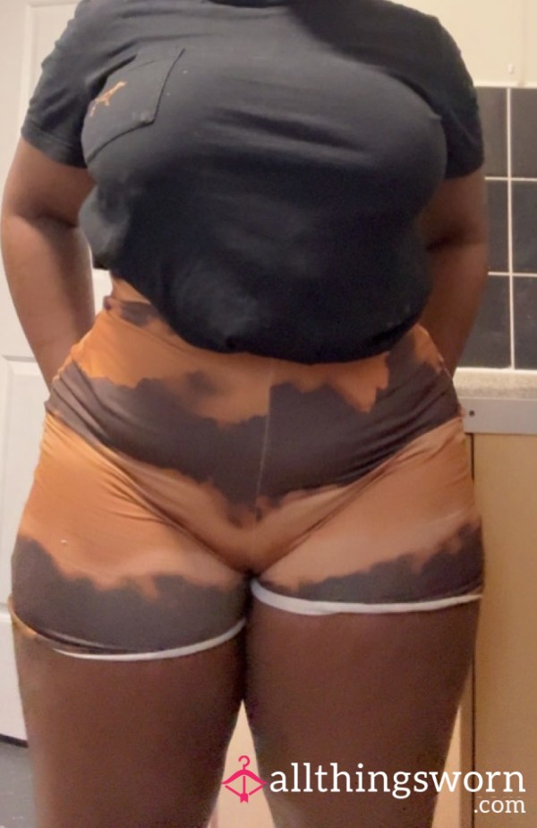 Up-Close Curves 😈 Worn Biker Shorts (Commando)