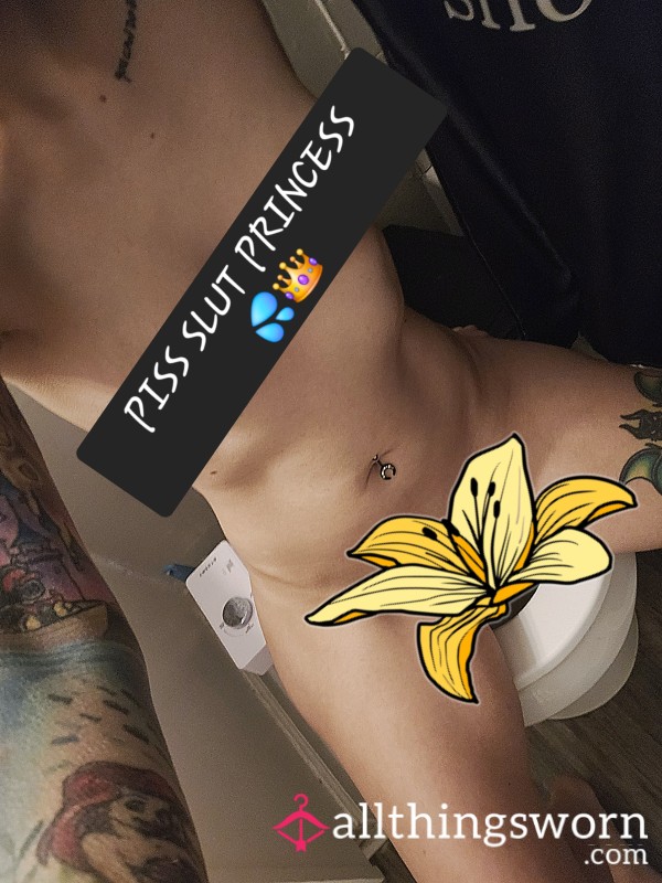 Up Close Full View Pi*sing