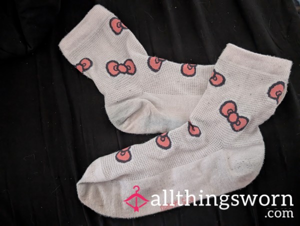 US 5.5 Women's Hello Kitty Mesh Stinky Socks