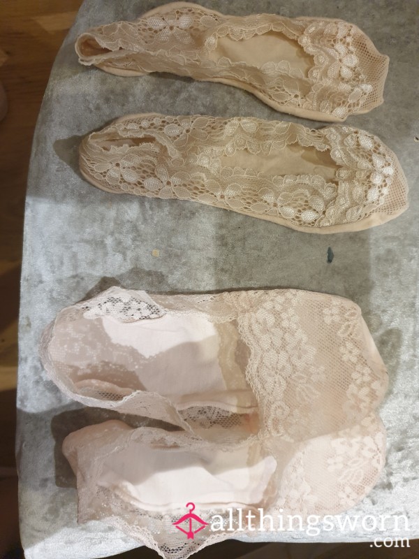 Used  2 Pairs Baby Pink And Cream Lace Socks
