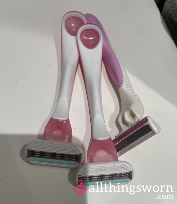 USED 3 X Gillet Venus Razors 🪒