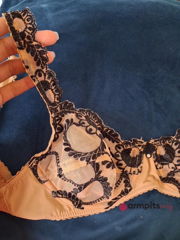 Used And Worn S**y Bra 💕