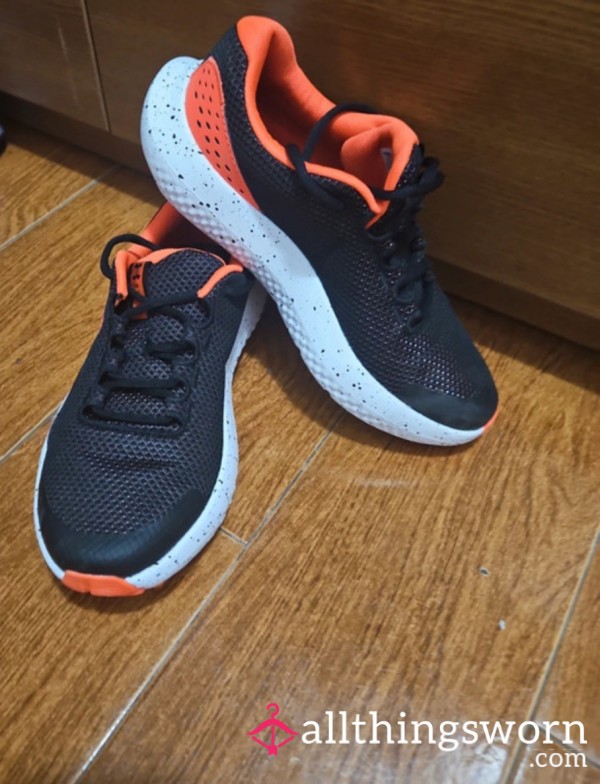 Used At Jogging 🏃‍♂️ Trainers