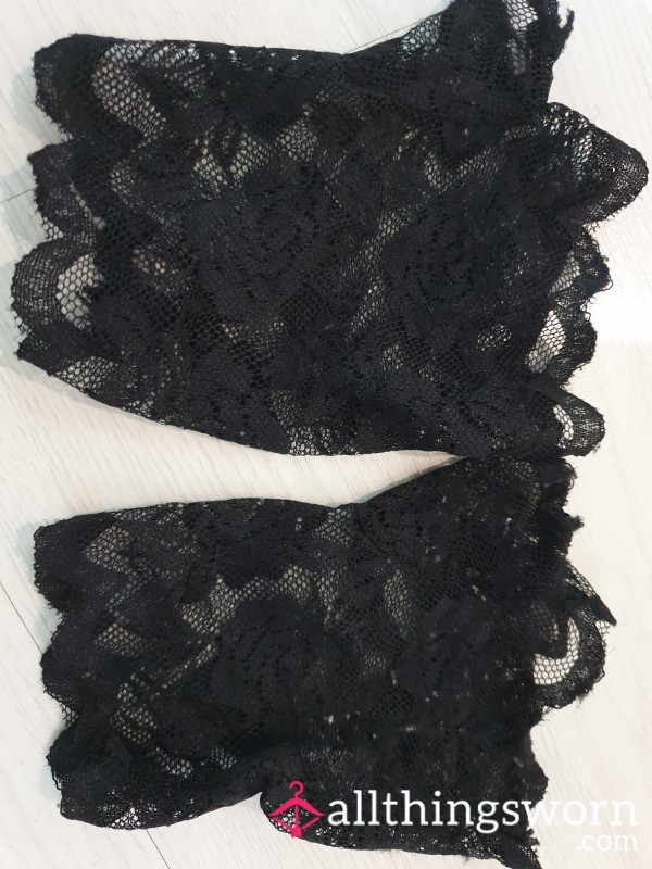 Used Black Lace Glowes