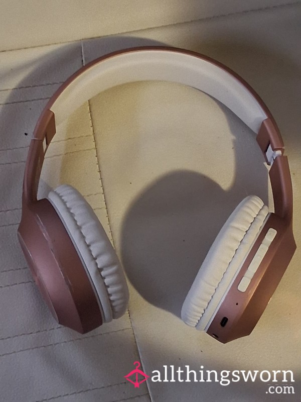 Used Blush Pink Over-Ear Headphones – Well Loved & Worn