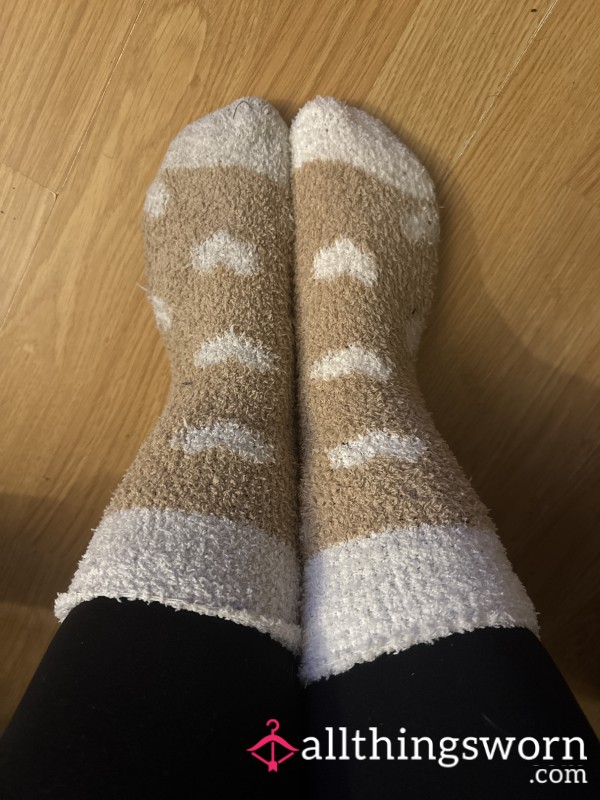USED COSY SOCKS PERFECT FOR THE WEATHER
