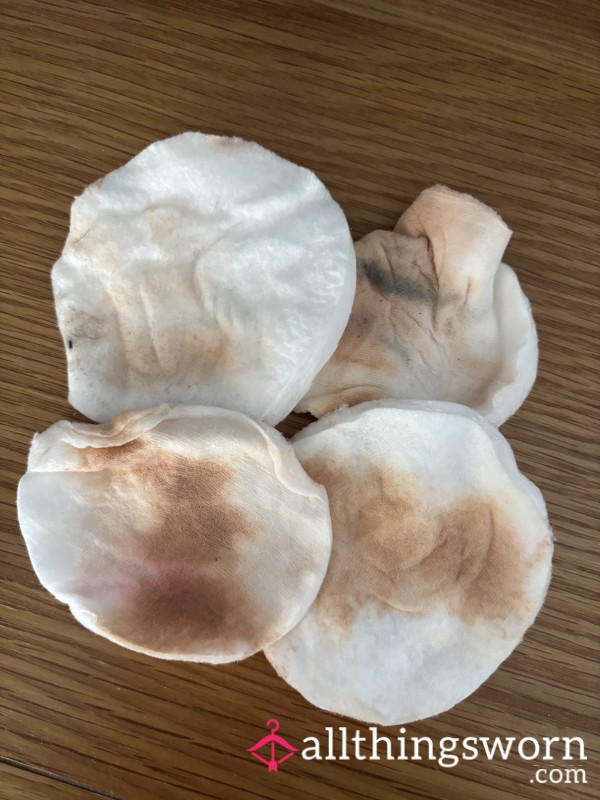 Used Cotton Make-up Pads ⚪️