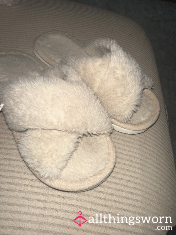 Used Cream Fluffy Slippers