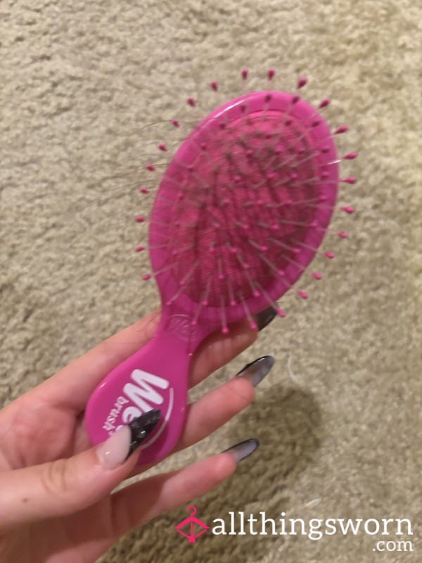 Used Discreet Hair Brush Including My Brunette Locks :)