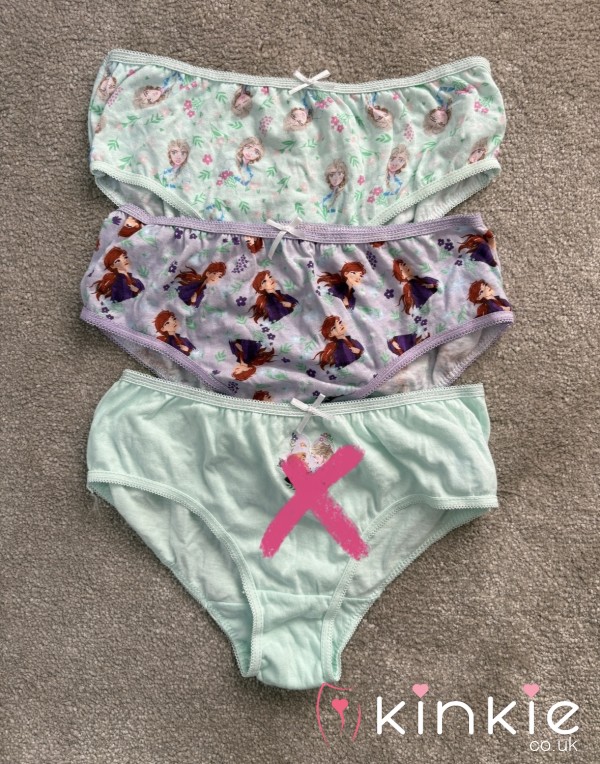 Used Disney Frozen Knickers ❄️💙