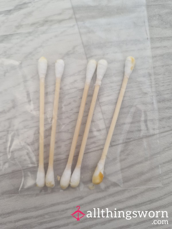 Used Earbuds/q Tips 👂