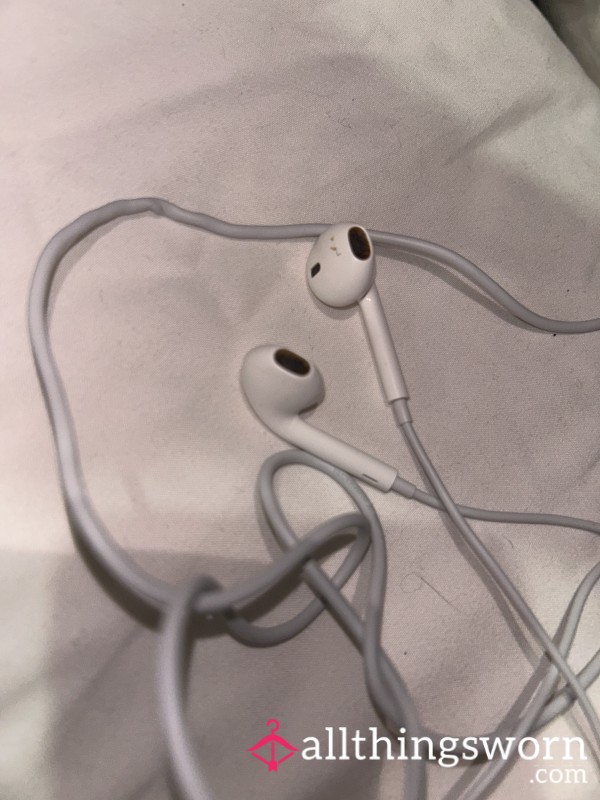 Used Earphones