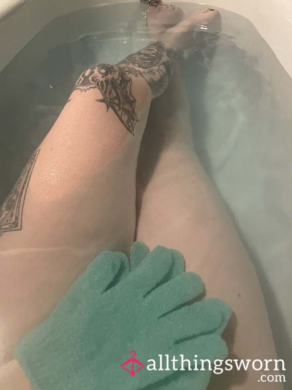 Used Exfoliating Gloves 🧤