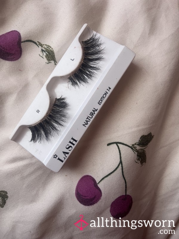 Used Eyelashes