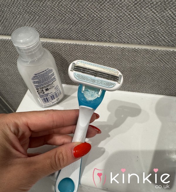 Used Filthy Blue Venus Razor! 💙