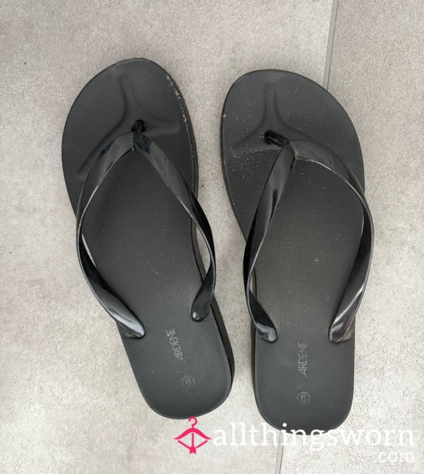 Used Flip Flops X