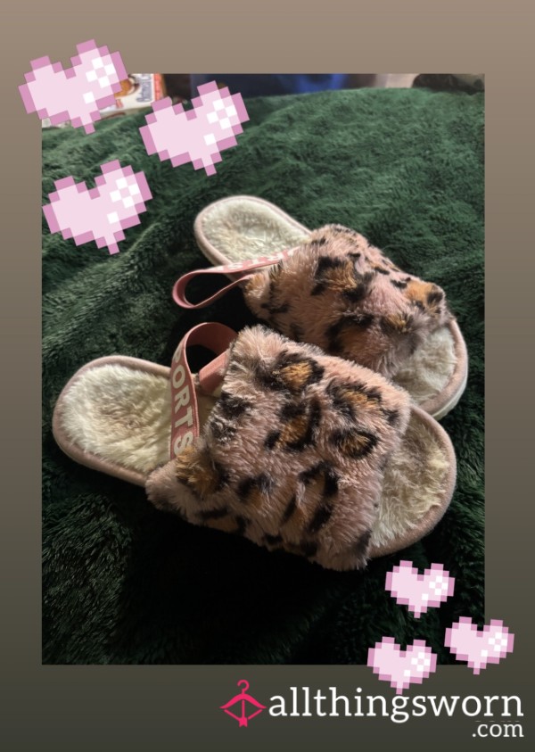Used Fluffy Princess Leopard Slippers
