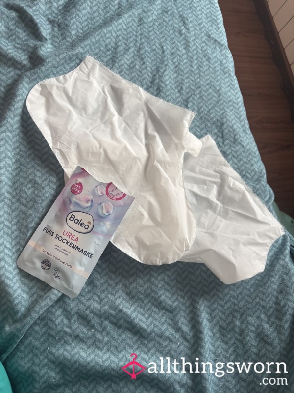 Used Foot Mask – Warm, Worn & Sealed