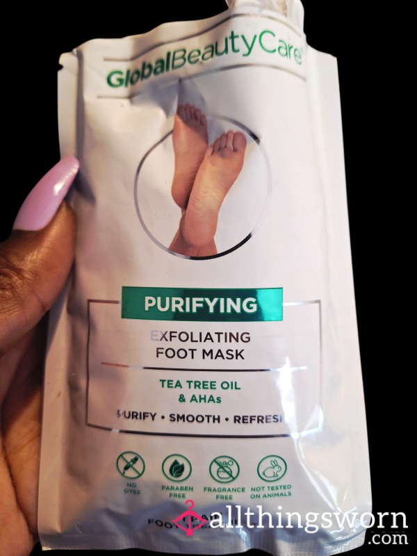 Used Foot Mask With Foot Dust