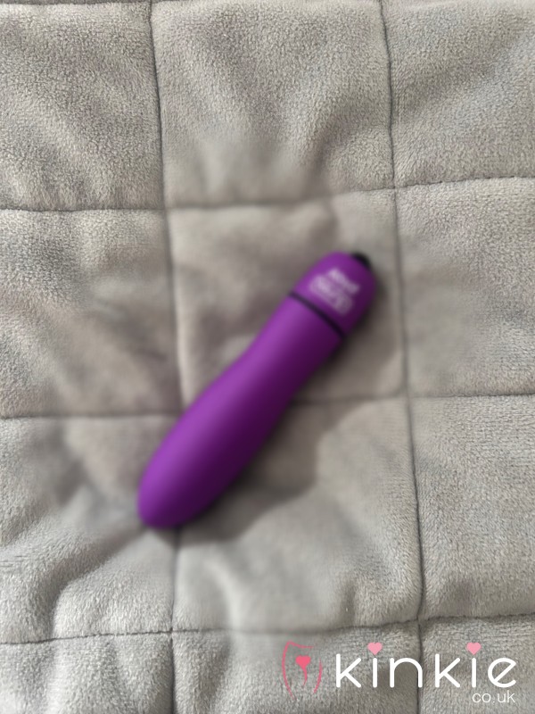 Used Gentle Vibrator, Used 3 Times On My Gorgeous Pu**y