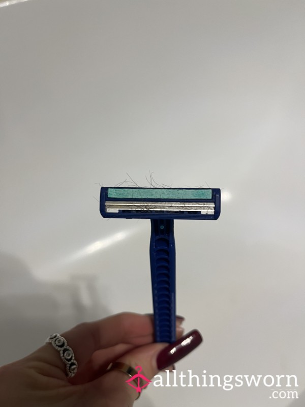 🪒 Used Gillette Razor 🪒