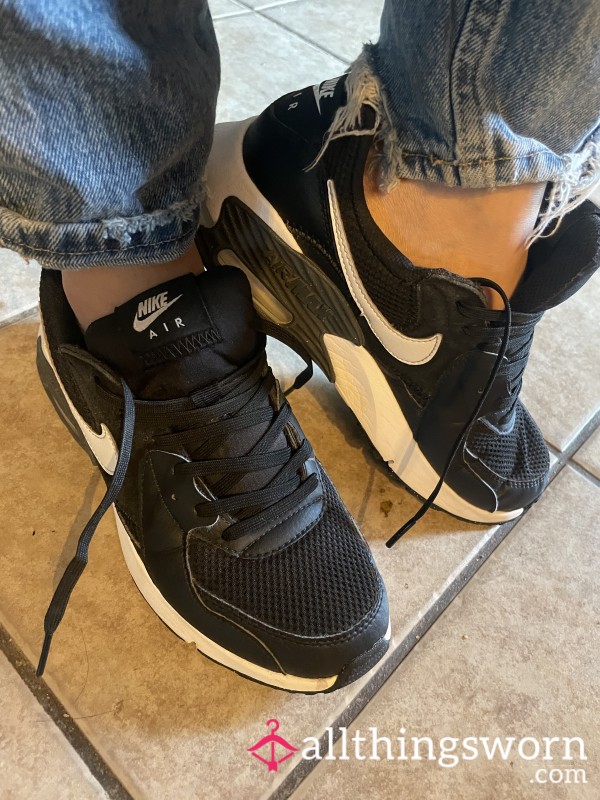 Used Gym Ladies 7.5 Nikes