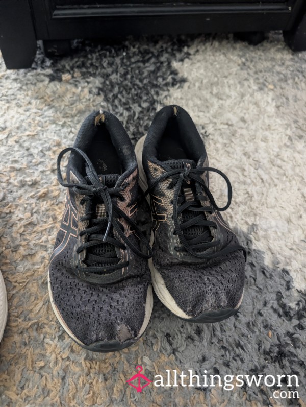 Used Gym Shoes. Very Old And Used