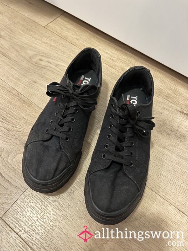 Used Gym Sneakers (38)