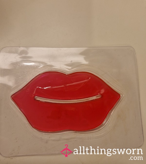 Used Lip Mask