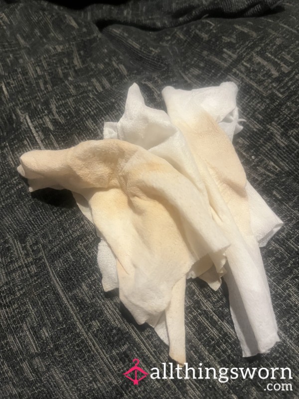 3X Used Wipes, Wiped Straight Off My Face, Dirt, Sweat And Make Up All In One Wipe.