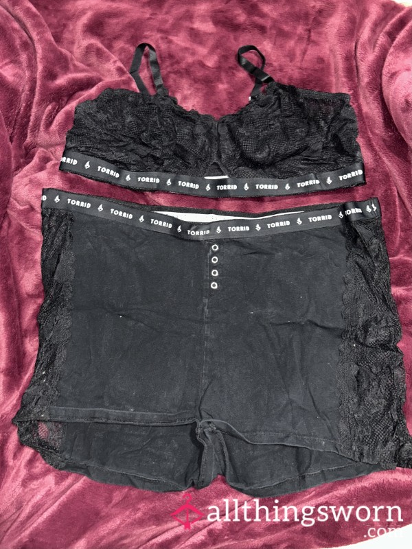 ~USED MATCHING LACE BLACK BRALETTE & SHORTIE COTTON PANTY LINGERIE SET~