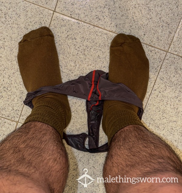 MUSKY BROWN MILITARY ISSUED SOCKS