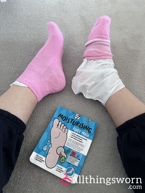 Used Moisturising Foot Mask