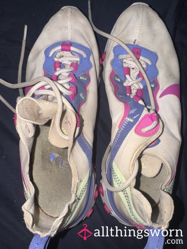Used Nike Gym Shoes