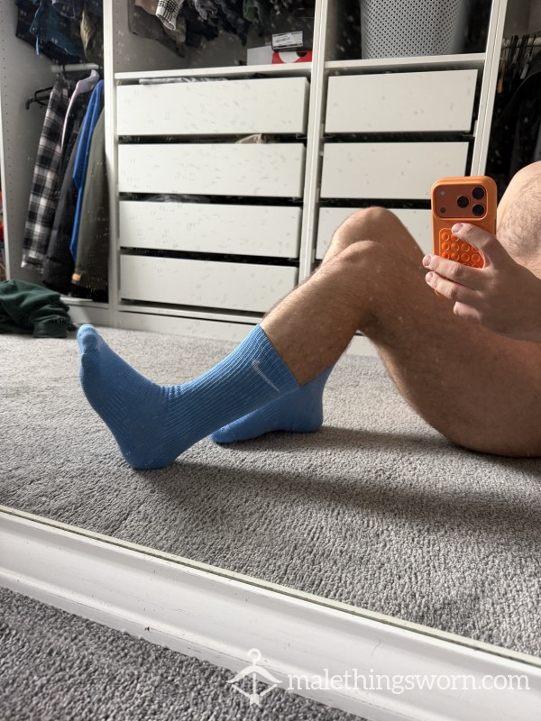 USED NIKE SOCKS - BLUE