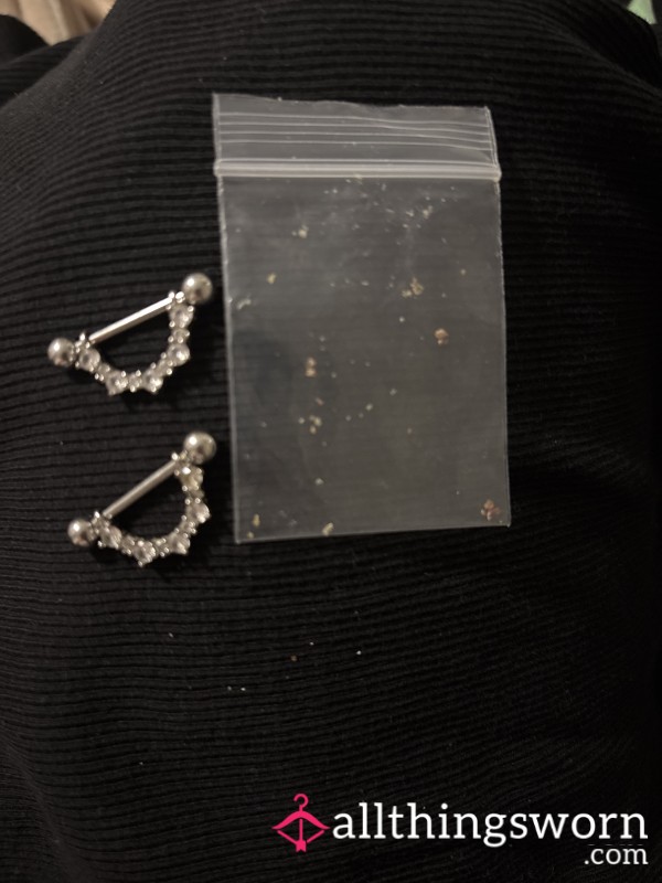‼️USED NIPPLE BARS AND PIERCING CRUSTIES‼️