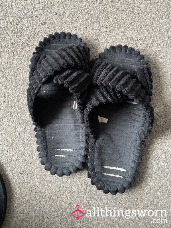 Used Open Toe Slippers