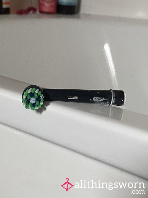 Used Or*lB Toothbrush Head