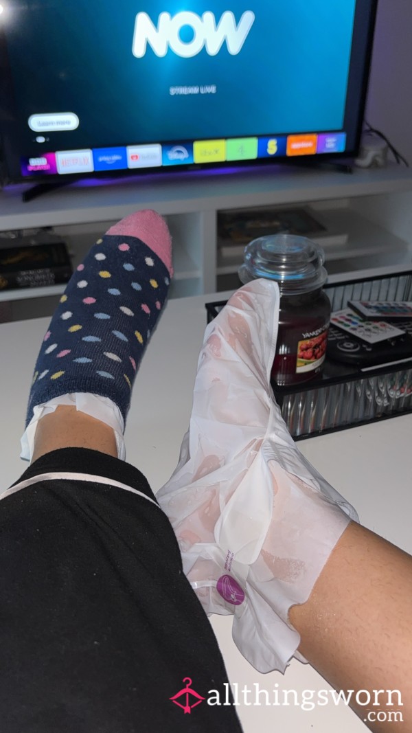 Used P**ling Foot Mask🦶🏼🦶🏼